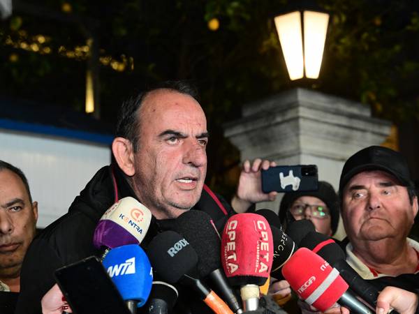 &Sigma;&upsilon;&nu;&epsilon;&chi;ί&zeta;&omicron;&upsilon;&nu; &tau;&iota;&sigmaf; &kappa;&iota;&nu;&eta;&tau;&omicron;&pi;&omicron;&iota;ή&sigma;&epsilon;&iota;&sigmaf; &tau;&omicron;&upsilon;&sigmaf; &omicron;&iota; &alpha;&gamma;&rho;ό&tau;&epsilon;&sigmaf; - &Kappa;&alpha;&iota; &pi;ά&lambda;&iota; &delta;&epsilon;&nu; &iota;&kappa;&alpha;&nu;&omicron;&pi;&omicron;&iota;&omicron;ύ&nu;&tau;&alpha;&iota; &tau;&alpha; &alpha;&iota;&tau;ή&mu;&alpha;&tau;ά &tau;&omicron;&upsilon;&sigmaf;