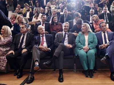 &Mu;&epsilon; &Mu;&pi;&epsilon;&lambda;έ&rho;&eta;, &Alpha;&upsilon;&tau;&iota;ά &kappa;&alpha;&iota; &Epsilon;&lambda;&epsilon;&omega;&nu;ό&rho;&alpha; &Mu;&epsilon;&lambda;έ&tau;&eta; &tau;&omicron; &epsilon;&upsilon;&rho;&omega;&psi;&eta;&phi;&omicron;&delta;έ&lambda;&tau;&iota;&omicron; &tau;&eta;&sigmaf; &Nu;&Delta; - &Omicron;&iota; 42 &upsilon;&pi;&omicron;&psi;ή&phi;&iota;&omicron;&iota;