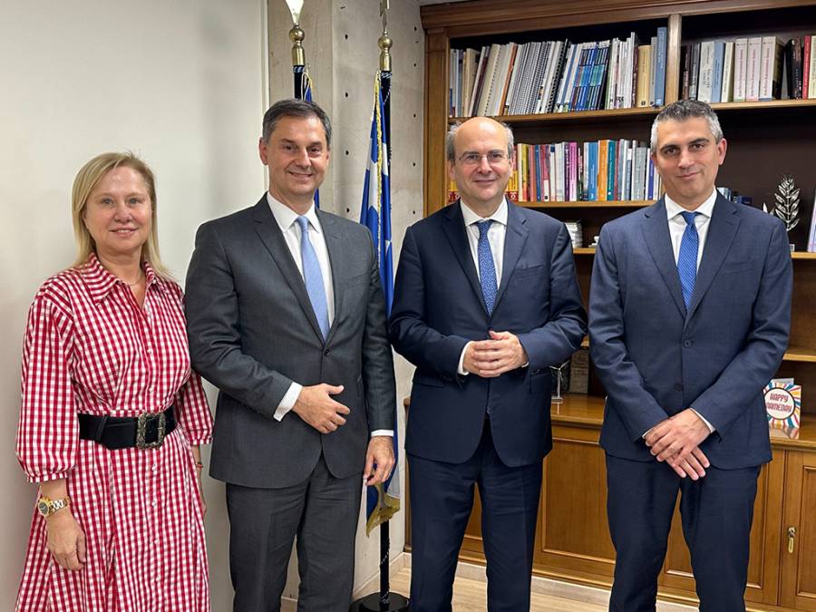 &Eta; &tau;&epsilon;&lambda;&epsilon;&tau;ή &pi;&alpha;&rho;ά&delta;&omicron;&sigma;&eta;&sigmaf;-&pi;&alpha;&rho;&alpha;&lambda;&alpha;&beta;ή&sigmaf; &sigma;&tau;&omicron; &Upsilon;&pi;&omicron;&upsilon;&rho;&gamma;&epsilon;ί&omicron; &Epsilon;&theta;&nu;&iota;&kappa;ή&sigmaf; &Omicron;&iota;&kappa;&omicron;&nu;&omicron;&mu;ί&alpha;&sigmaf; &kappa;&alpha;&iota; &Omicron;&iota;&kappa;&omicron;&nu;&omicron;&mu;&iota;&kappa;ώ&nu;