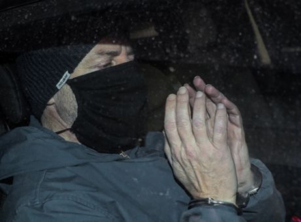 &Sigma;&tau;&eta; &phi;&upsilon;&lambda;&alpha;&kappa;ή &omicron; &Delta;&eta;&mu;ή&tau;&rho;&eta;&sigmaf; &Lambda;&iota;&gamma;&nu;ά&delta;&eta;&sigmaf; &mu;&epsilon; &sigma;ύ&mu;&phi;&omega;&nu;&eta; &gamma;&nu;ώ&mu;&eta; &alpha;&nu;&alpha;&kappa;&rho;&iota;&tau;ή &kappa;&alpha;&iota; &epsilon;&iota;&sigma;&alpha;&gamma;&gamma;&epsilon;&lambda;έ&alpha;