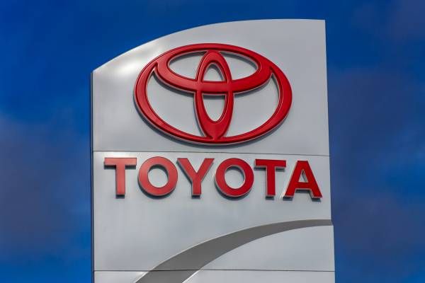Toyota: &Rho;&alpha;&nu;&tau;ά&rho; &theta;&alpha; &alpha;&nu;&alpha;&gamma;&nu;&omega;&rho;ί&zeta;&epsilon;&iota; &tau;&omicron;&upsilon;&sigmaf; &kappa;&alpha;&rho;&delta;&iota;&alpha;&kappa;&omicron;ύ&sigmaf; &pi;&alpha;&lambda;&mu;&omicron;ύ&sigmaf; &tau;&omega;&nu; &epsilon;&pi;&iota;&beta;&alpha;&tau;ώ&nu;