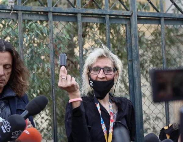 &Pi;&rho;ό&epsilon;&delta;&rho;&omicron;&sigmaf; &epsilon;&kappa;&delta;&iota;&delta;&omicron;&mu;έ&nu;&omega;&nu; &gamma;&upsilon;&nu;&alpha;&iota;&kappa;ώ&nu;: &Omicron; &Mu;ί&chi;&omicron;&sigmaf; &epsilon;ί&chi;&epsilon; έ&rho;&theta;&epsilon;&iota; &mu;&epsilon; &tau;&eta; 12&chi;&rho;&omicron;&nu;&eta; &sigma;&tau;&omicron;&nu; &omicron;ί&kappa;&omicron; &alpha;&nu;&omicron;&chi;ή&sigmaf; &kappa;&alpha;&iota; &mu;&epsilon; ά&lambda;&lambda;&alpha; &pi;&alpha;&iota;&delta;&iota;ά (vid)