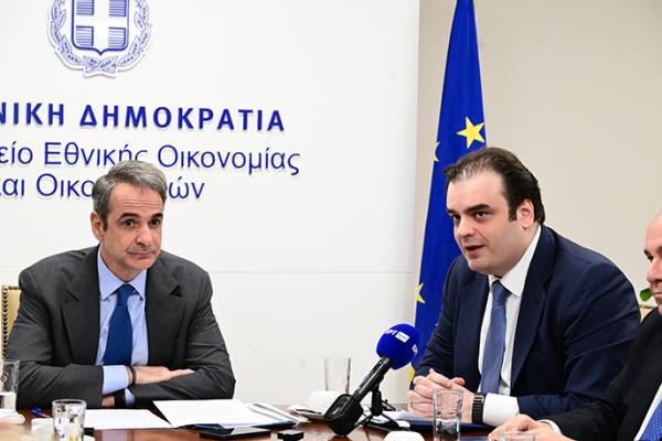 &Mu;&eta;&tau;&sigma;&omicron;&tau;ά&kappa;&eta;&sigmaf;: &laquo;&Mu;&iota;&kappa;&rho;ό &kappa;&alpha;&lambda;ά&theta;&iota;&raquo; &phi;&omicron;&rho;&omicron;&alpha;&pi;&alpha;&lambda;&lambda;&alpha;&gamma;ώ&nu; - &Mu;&epsilon; &beta;ά&sigma;&eta; &tau;&iota;&sigmaf; &alpha;&nu;&tau;&omicron;&chi;έ&sigmaf; &tau;&eta;&sigmaf; &omicron;&iota;&kappa;&omicron;&nu;&omicron;&mu;ί&alpha;&sigmaf; &omicron;&iota; ό&pi;&omicron;&iota;&epsilon;&sigmaf; &mu;&epsilon;&iota;ώ&sigma;&epsilon;&iota;&sigmaf; &phi;ό&rho;&omega;&nu;
