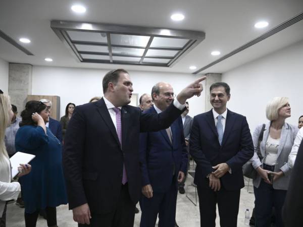 &Alpha;&Alpha;&Delta;&Epsilon;: &Eta; &nu;έ&alpha; &psi;&eta;&phi;&iota;&alpha;&kappa;ή &pi;&lambda;&alpha;&tau;&phi;ό&rho;&mu;&alpha; &laquo;&Kappa;&alpha;&tau;&alpha;&gamma;&gamma;&epsilon;&lambda;ί&epsilon;&sigmaf; &pi;&omicron;&lambda;&iota;&tau;ώ&nu;&raquo;