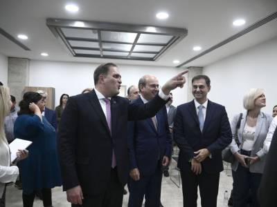 &Alpha;&Alpha;&Delta;&Epsilon;: &Eta; &nu;έ&alpha; &psi;&eta;&phi;&iota;&alpha;&kappa;ή &pi;&lambda;&alpha;&tau;&phi;ό&rho;&mu;&alpha; &laquo;&Kappa;&alpha;&tau;&alpha;&gamma;&gamma;&epsilon;&lambda;ί&epsilon;&sigmaf; &pi;&omicron;&lambda;&iota;&tau;ώ&nu;&raquo;