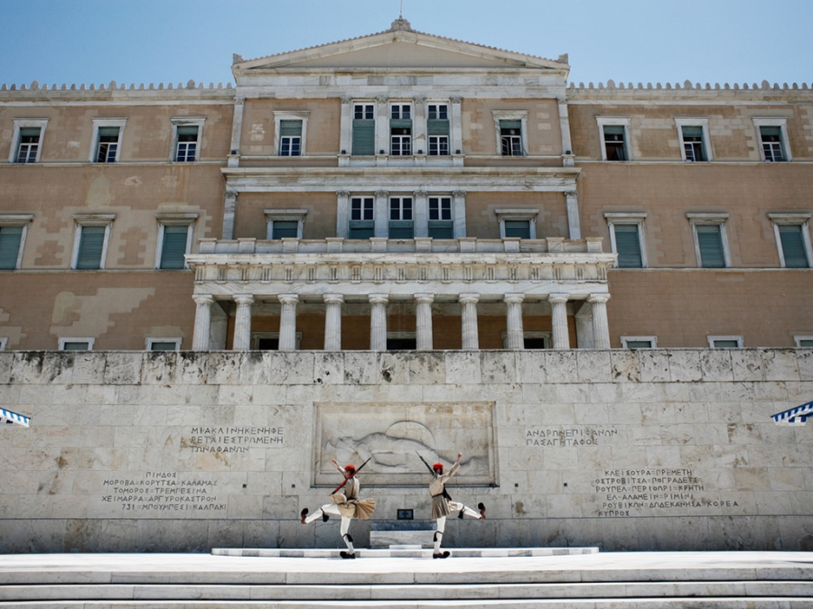 &Delta;&iota;&alpha;&phi;&omicron;&rho;&epsilon;&tau;&iota;&kappa;ό&sigmaf; &omicron; &phi;&epsilon;&tau;&iota;&nu;ό&sigmaf; &epsilon;&omicron;&rho;&tau;&alpha;&sigma;&mu;ό&sigmaf; &tau;&eta;&sigmaf; 25&eta;&sigmaf; &Mu;&alpha;&rho;&tau;ί&omicron;&upsilon;