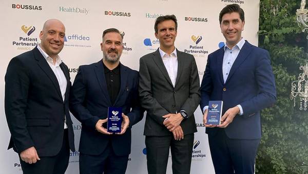 &Delta;&iota;&pi;&lambda;ή &delta;&iota;ά&kappa;&rho;&iota;&sigma;&eta; &gamma;&iota;&alpha; &tau;&eta; Sanofi &sigma;&tau;&alpha; Patient Partnerships Awards