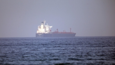 &Tau;έ&sigma;&sigma;&epsilon;&rho;&iota;&sigmaf; &nu;&epsilon;&kappa;&rho;&omicron;ί &psi;&alpha;&rho;ά&delta;&epsilon;&sigmaf; &alpha;&pi;ό &tau;&eta; &sigma;ύ&gamma;&kappa;&rho;&omicron;&upsilon;&sigma;&eta; &alpha;&lambda;&iota;&epsilon;&upsilon;&tau;&iota;&kappa;&omicron;ύ &sigma;&kappa;ά&phi;&omicron;&upsilon;&sigmaf; &mu;&epsilon; &tau;&omicron; &delta;&epsilon;&xi;&alpha;&mu;&epsilon;&nu;ό&pi;&lambda;&omicron;&iota;&omicron; &laquo;Έ&phi;&epsilon;&sigma;&omicron;&sigmaf;&raquo;