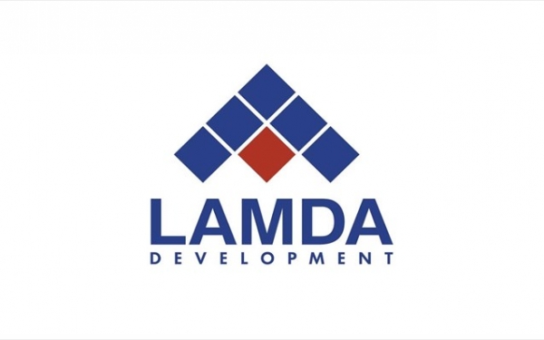 Lamda Development: &Sigma;&tau;&alpha; 30,2 &epsilon;&kappa;&alpha;&tau;. &tau;&alpha; &kappa;&alpha;&theta;&alpha;&rho;ά &kappa;έ&rho;&delta;&eta; 9&mu;ή&nu;&omicron;&upsilon;