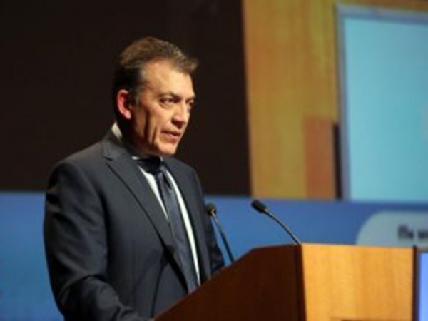 &Gamma;. &Beta;&rho;&omicron;ύ&tau;&sigma;&eta;&sigmaf;: &Alpha;&nu;&alpha;&beta;&alpha;&theta;&mu;ί&zeta;&epsilon;&tau;&alpha;&iota; &tau;&omicron; &Sigma;ώ&mu;&alpha; &Epsilon;&pi;&iota;&theta;&epsilon;ώ&rho;&eta;&sigma;&eta;&sigmaf; &Epsilon;&rho;&gamma;&alpha;&sigma;ί&alpha;&sigmaf;