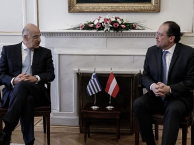 &Alpha;&upsilon;&sigma;&tau;&rho;&iota;&alpha;&kappa;ό&sigmaf; &Upsilon;&Pi;&Epsilon;&Xi;: &Omicron; &Epsilon;&rho;&nu;&tau;&omicron;&gamma;ά&nu; &kappa;&alpha;&lambda;&lambda;&iota;&epsilon;&rho;&gamma;&epsilon;ί &kappa;&lambda;ί&mu;&alpha; &epsilon;&nu;&alpha;&nu;&tau;ί&omicron;&nu; &tau;&eta;&sigmaf; &Epsilon;&lambda;&lambda;ά&delta;&alpha;&sigmaf;