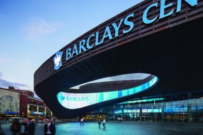 Barclays: &Kappa;&alpha;&lambda;ύ&tau;&epsilon;&rho;&alpha; &tau;&omega;&nu; &epsilon;&kappa;&tau;&iota;&mu;ή&sigma;&epsilon;&omega;&nu; &tau;&alpha; &mu;&epsilon;&gamma;έ&theta;&eta; &sigma;&tau;&omicron; &gamma;΄ &tau;&rho;ί&mu;&eta;&nu;&omicron;