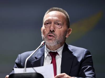 &Sigma;&tau;&omicron;&upsilon;&rho;&nu;ά&rho;&alpha;&sigmaf;: &Eta; &Epsilon;&Kappa;&Tau; &pi;&rho;έ&pi;&epsilon;&iota; &nu;&alpha; &mu;&epsilon;&iota;ώ&sigma;&epsilon;&iota; &tau;έ&sigma;&sigma;&epsilon;&rho;&iota;&sigmaf; &phi;&omicron;&rho;έ&sigmaf; &tau;&alpha; &epsilon;&pi;&iota;&tau;ό&kappa;&iota;&alpha; &epsilon;&nu;&tau;ό&sigmaf; &tau;&omicron;&upsilon; 2024