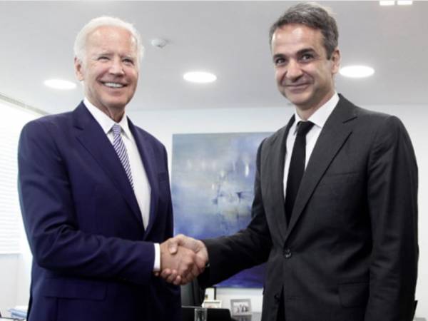 &Sigma;&tau;&omicron;&nu; &Lambda;&epsilon;&upsilon;&kappa;ό &Omicron;ί&kappa;&omicron; &sigma;ή&mu;&epsilon;&rho;&alpha; &omicron; &pi;&rho;&omega;&theta;&upsilon;&pi;&omicron;&upsilon;&rho;&gamma;ό&sigmaf; - &Sigma;&eta;&mu;&alpha;&nu;&tau;&iota;&kappa;ή &sigma;&upsilon;&nu;ά&nu;&tau;&eta;&sigma;&eta; &mu;&epsilon; &Mu;&pi;ά&iota;&nu;&tau;&epsilon;&nu;