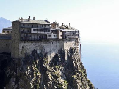 &Sigma;&tau;&omicron; Ά&gamma;&iota;&omicron; Ό&rho;&omicron;&sigmaf; &omicron; &Beta;. &Kappa;&iota;&kappa;ί&lambda;&iota;&alpha;&sigmaf; &gamma;&iota;&alpha; &alpha;&upsilon;&tau;&omicron;&psi;ί&epsilon;&sigmaf; &sigma;&epsilon; &lambda;&iota;&mu;έ&nu;&epsilon;&sigmaf; &ndash; Έ&rho;&gamma;&alpha; &alpha;&nu;&alpha;&beta;ά&theta;&mu;&iota;&sigma;&eta;&sigmaf; &sigma;&epsilon; &Mu;&epsilon;&gamma;ί&sigma;&tau;&eta; &Lambda;&alpha;ύ&rho;&alpha; &kappa;&alpha;&iota; &Iota;&beta;ή&rho;&omega;&nu;