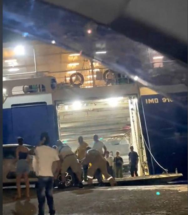Ά&nu;&delta;&rho;&omicron;&sigmaf;: &Alpha;&nu;&alpha;&sigma;&tau;έ&lambda;&lambda;&omicron;&nu;&tau;&alpha;&iota; &tau;&alpha; &delta;&rho;&omicron;&mu;&omicron;&lambda;ό&gamma;&iota;&alpha; &tau;&omicron;&upsilon; &pi;&lambda;&omicron;ί&omicron;&upsilon; &pi;&omicron;&upsilon; &kappa;&iota;&nu;&delta;ύ&nu;&epsilon;&psi;&alpha;&nu; &epsilon;&pi;&iota;&beta;ά&tau;&epsilon;&sigmaf;