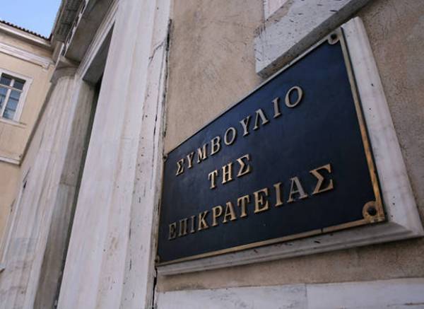 &Sigma;&tau;&Epsilon;: &Alpha;&kappa;ύ&rho;&omega;&sigma;&epsilon; &tau;&eta;&nu; &upsilon;&pi;&omicron;&upsilon;&rho;&gamma;&iota;&kappa;ή &alpha;&pi;ό&phi;&alpha;&sigma;&eta; &gamma;&iota;&alpha; &tau;&eta;&nu; &alpha;&pi;&alpha;&lambda;&lambda;&alpha;&gamma;ή &tau;&omega;&nu; &mu;&alpha;&theta;&eta;&tau;ώ&nu; &alpha;&pi;ό &tau;&alpha; &Theta;&rho;&eta;&sigma;&kappa;&epsilon;&upsilon;&tau;&iota;&kappa;ά