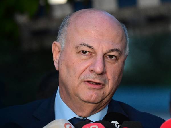 &Kappa;. &Tau;&sigma;&iota;ά&rho;&alpha;&sigmaf;: &Sigma;&tau;ό&chi;&omicron;&sigmaf; &mu;&alpha;&sigmaf; &nu;&alpha; &xi;&alpha;&nu;&alpha;&chi;&tau;ί&sigma;&omicron;&upsilon;&mu;&epsilon; &kappa;&alpha;&lambda;ύ&tau;&epsilon;&rho;&alpha; &sigma;&upsilon;&nu;&omicron;&lambda;&iota;&kappa;ά &tau;&eta;&nu; &epsilon;&lambda;&lambda;&eta;&nu;&iota;&kappa;ή &kappa;&tau;&eta;&nu;&omicron;&tau;&rho;&omicron;&phi;ί&alpha;
