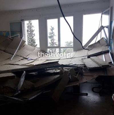 &Theta;&epsilon;&sigma;&sigma;&alpha;&lambda;&omicron;&nu;ί&kappa;&eta;: Έ&pi;&epsilon;&sigma;&epsilon; &eta; &omicron;&rho;&omicron;&phi;ή &sigma;&epsilon; &alpha;ί&theta;&omicron;&upsilon;&sigma;&alpha; &Delta;&eta;&mu;&omicron;&tau;&iota;&kappa;&omicron;ύ &Sigma;&chi;&omicron;&lambda;&epsilon;ί&omicron;&upsilon;
