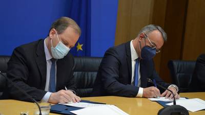 &Upsilon;&pi;&epsilon;&gamma;&rho;ά&phi;&eta; &eta; &sigma;ύ&mu;&beta;&alpha;&sigma;&eta; &gamma;&iota;&alpha; &tau;&omicron; &Theta;&rho;&iota;ά&sigma;&iota;&omicron;