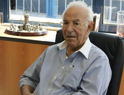 &Pi;έ&theta;&alpha;&nu;&epsilon; &omicron; &iota;&delta;&rho;&upsilon;&tau;ή&sigmaf; &tau;&omega;&nu; &chi;&alpha;&rho;&tau;&omicron;&sigma;&chi;&omicron;&lambda;&iota;&kappa;ώ&nu; SKAG &Theta;&epsilon;ό&delta;&omega;&rho;&omicron;&sigmaf; &Sigma;&kappa;&alpha;&gamma;&iota;ά&sigmaf;