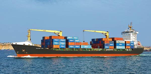 Contships: &Pi;ώ&lambda;&eta;&sigma;&eta; &tau;&omicron;&upsilon; &pi;&lambda;&omicron;ί&omicron;&upsilon; &laquo;Contship Oak&raquo;
