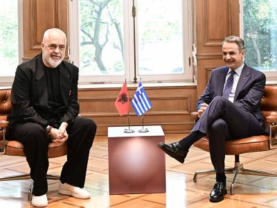 &Mu;&eta;&tau;&sigma;&omicron;&tau;ά&kappa;&eta;&sigmaf; &pi;&rho;&omicron;&sigmaf; &Rho;ά&mu;&alpha;: &Sigma;&eta;&mu;&alpha;&nu;&tau;&iota;&kappa;ή &epsilon;&upsilon;&kappa;&alpha;&iota;&rho;ί&alpha; &nu;&alpha; &lambda;ύ&sigma;&omicron;&upsilon;&mu;&epsilon; &epsilon;&kappa;&kappa;&rho;&epsilon;&mu;ή &zeta;&eta;&tau;ή&mu;&alpha;&tau;&alpha;