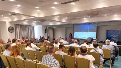 &Mu;&Iota;&Nu;&Epsilon;&Tau;&Tau;&Alpha; &Alpha;&sigma;&phi;&alpha;&lambda;&iota;&sigma;&tau;&iota;&kappa;ή: &laquo;&Mu;&Iota;&Nu;&Epsilon;&Tau;&Tau;&Alpha; &amp; &Alpha;&Sigma;&Phi;&Alpha;&Lambda;&Iota;&Sigma;&Tau;&Eta;&Sigma; &Sigma;&Tau;&Eta; &Sigma;&Upsilon;&Gamma;&Chi;&Rho;&Omicron;&Nu;&Eta; &Psi;&Eta;&Phi;&Iota;&Alpha;&Kappa;&Eta; &Epsilon;&Pi;&Omicron;&Chi;&Eta;&raquo; - &Eta;&mu;&epsilon;&rho;ί&delta;&alpha; &sigma;&tau;&eta;&nu; &Pi;ά&tau;&rho;&alpha;