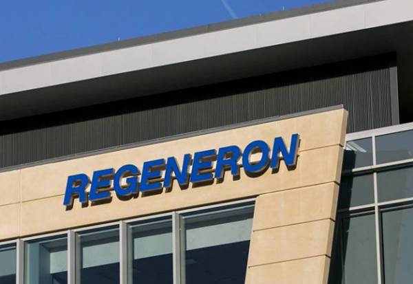 Regeneron - Eli Lilly: &Lambda;&iota;&gamma;ό&tau;&epsilon;&rho;&omicron; &alpha;&pi;&omicron;&tau;&epsilon;&lambda;&epsilon;&sigma;&mu;&alpha;&tau;&iota;&kappa;έ&sigmaf; &omicron;&iota; &theta;&epsilon;&rho;&alpha;&pi;&epsilon;ί&epsilon;&sigmaf; &alpha;&nu;&tau;&iota;&sigma;&omega;&mu;ά&tau;&omega;&nu; έ&nu;&alpha;&nu;&tau;&iota; &tau;&eta;&sigmaf; Ό&mu;&iota;&kappa;&rho;&omicron;&nu;