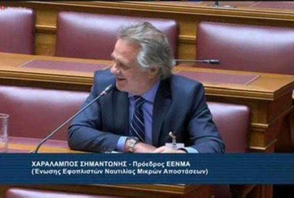 &Chi;&alpha;&rho;ά&lambda;&alpha;&mu;&pi;&omicron;&sigmaf; &Sigma;&eta;&mu;&alpha;&nu;&tau;ώ&nu;&eta;&sigmaf;: &laquo;&Pi;&rho;έ&pi;&epsilon;&iota; &nu;&alpha; &alpha;&lambda;&lambda;ά&xi;&epsilon;&iota; &tau;&omicron; &nu;&omicron;&mu;&omicron;&theta;&epsilon;&tau;&iota;&kappa;ό &pi;&lambda;&alpha;ί&sigma;&iota;&omicron; &gamma;&iota;&alpha; &tau;&omicron;&nu; &sigma;&tau;ό&lambda;&omicron; &epsilon;&theta;&nu;&iota;&kappa;ώ&nu; &mu;&epsilon;&tau;&alpha;&phi;&omicron;&rho;ώ&nu;&raquo;