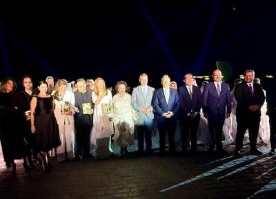 &Sigma;&tau;. &Gamma;&kappa;ί&kappa;&alpha;&sigmaf; &alpha;&pi;ό &tau;&eta;&nu; &Sigma;&alpha;&lambda;&alpha;&mu;ί&nu;&alpha;: &laquo;&Eta; &theta;ά&lambda;&alpha;&sigma;&sigma;&alpha; ή&tau;&alpha;&nu;, &epsilon;ί&nu;&alpha;&iota; &kappa;&alpha;&iota; &theta;&alpha; &pi;&alpha;&rho;&alpha;&mu;&epsilon;ί&nu;&epsilon;&iota; &tau;&omicron; &mu;&epsilon;&gamma;ά&lambda;&omicron; &mu;&alpha;&sigmaf; &pi;&lambda;&epsilon;&omicron;&nu;έ&kappa;&tau;&eta;&mu;&alpha;, &alpha;&lambda;&lambda;ά &kappa;&alpha;&iota; &eta; &alpha;&sigma;&pi;ί&delta;&alpha; &tau;&eta;&sigmaf; &epsilon;&theta;&nu;&iota;&kappa;ή&sigmaf; &mu;&alpha;&sigmaf; &alpha;&nu;&epsilon;&xi;&alpha;&rho;&tau;&eta;&sigma;ί&alpha;&sigmaf;&raquo;