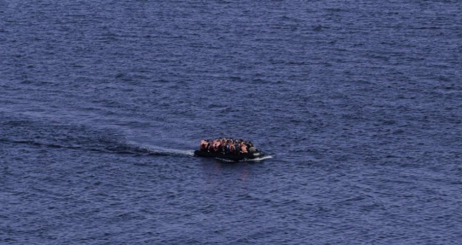 &Tau;&rho;ί&tau;&eta; &beta;ά&rho;&kappa;&alpha; &mu;&epsilon; 25 &mu;&epsilon;&tau;&alpha;&nu;ά&sigma;&tau;&epsilon;&sigmaf; έ&phi;&tau;&alpha;&sigma;&epsilon; &sigma;&tau;&eta; &Lambda;έ&sigma;&beta;&omicron;