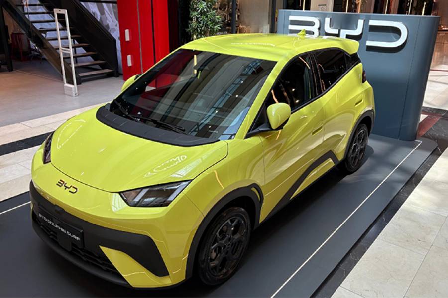 BYD: &Tau;&omicron; &nu;έ&omicron; &eta;&lambda;&epsilon;&kappa;&tau;&rho;&iota;&kappa;ό DOLPHIN SURF &sigma;&tau;&omicron; Golden Hall