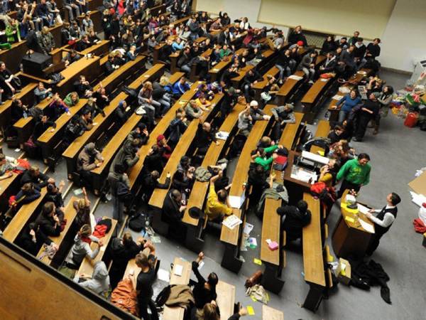 &Delta;&iota;&alpha;&gamma;&rho;ά&phi;&omicron;&nu;&tau;&alpha;&iota; &epsilon;&pi;&iota;&sigma;ή&mu;&omega;&sigmaf; &omicron;&iota; &alpha;&iota;ώ&nu;&iota;&omicron;&iota; &phi;&omicron;&iota;&tau;&eta;&tau;έ&sigmaf; - &Eta; &delta;&iota;&alpha;&delta;&iota;&kappa;&alpha;&sigma;ί&alpha;, &omicron;&iota; &epsilon;&xi;&alpha;&iota;&rho;έ&sigma;&epsilon;&iota;&sigmaf;