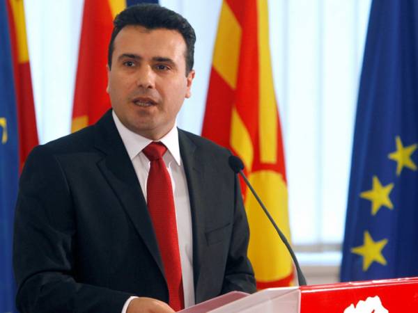 &Pi;&alpha;&rho;&alpha;&iota;&tau;ή&theta;&eta;&kappa;&epsilon; &omicron; &Zeta;ό&rho;&alpha;&nu; &Zeta;ά&epsilon;&phi; &mu;&epsilon;&tau;ά &tau;&eta;&nu; ή&tau;&tau;&alpha; &tau;&omicron;&upsilon; &kappa;ό&mu;&mu;&alpha;&tau;ό&sigmaf; &tau;&omicron;&upsilon; &sigma;&tau;&iota;&sigmaf; &delta;&eta;&mu;&omicron;&tau;&iota;&kappa;έ&sigmaf; &epsilon;&kappa;&lambda;&omicron;&gamma;έ&sigmaf;