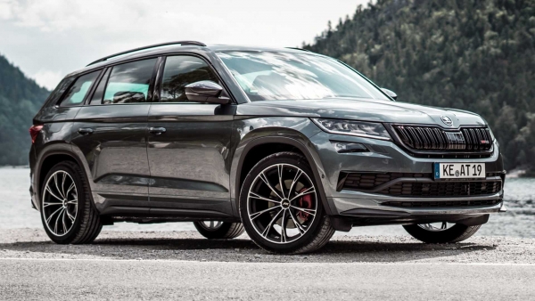 Skoda: &Epsilon;&pi;&tau;ά &mu;&omicron;&nu;&tau;έ&lambda;&alpha; &beta;&rho;&alpha;&beta;&epsilon;ύ&omicron;&nu;&tau;&alpha;&iota; &omega;&sigmaf; &laquo;&Epsilon;&tau;&alpha;&iota;&rho;&iota;&kappa;ά &Alpha;&upsilon;&tau;&omicron;&kappa;ί&nu;&eta;&tau;&alpha; &tau;&eta;&sigmaf; &Chi;&rho;&omicron;&nu;&iota;ά&sigmaf;&raquo;