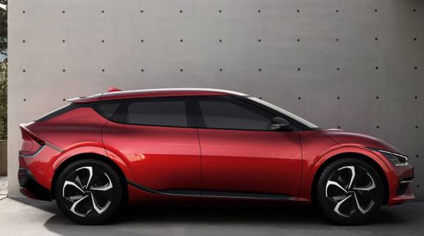 Kia: &Delta;ύ&omicron; &kappa;&omicron;&rho;&upsilon;&phi;&alpha;ί&epsilon;&sigmaf; &delta;&iota;&alpha;&kappa;&rho;ί&sigma;&epsilon;&iota;&sigmaf; &gamma;&iota;&alpha; &tau;&omicron; Kia EV6 &kappa;&alpha;&iota; &tau;&omicron; Kia Carnival MPV