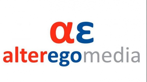 &Eta; Alter Ego &epsilon;&pi;&iota;&sigma;&tau;&rho;έ&phi;&epsilon;&iota; &tau;&alpha; &chi;&rho;ή&mu;&alpha;&tau;&alpha; &tau;&eta;&sigmaf; &kappa;&alpha;&mu;&pi;ά&nu;&iota;&alpha;&sigmaf; &laquo;&Mu;έ&nu;&omicron;&upsilon;&mu;&epsilon; &Sigma;&pi;ί&tau;&iota;&raquo;