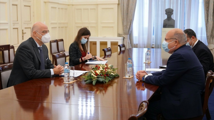 &Sigma;&upsilon;&nu;ά&nu;&tau;&eta;&sigma;&eta; &Nu;ί&kappa;&omicron;&upsilon; &Delta;έ&nu;&delta;&iota;&alpha; &mu;&epsilon; &tau;&omicron;&nu; &Alpha;&iota;&gamma;ύ&pi;&tau;&iota;&omicron; &pi;&rho;έ&sigma;&beta;&eta;