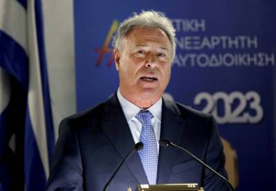 &Omicron; &Gamma;. &Sigma;&gamma;&omicron;&upsilon;&rho;ό&sigmaf; &delta;&iota;έ&gamma;&rho;&alpha;&psi;&epsilon; &upsilon;&pi;&omicron;&psi;ή&phi;&iota;ό &tau;&omicron;&upsilon; &mu;&epsilon;&tau;ά &tau;&eta;&nu; &omicron;&mu;&omicron;&phi;&omicron;&beta;&iota;&kappa;ή &epsilon;&pi;ί&theta;&epsilon;&sigma;&eta; &sigma;&tau;&omicron;&nu; &Sigma;&tau;. &Kappa;&alpha;&sigma;&sigma;&epsilon;&lambda;ά&kappa;&eta;