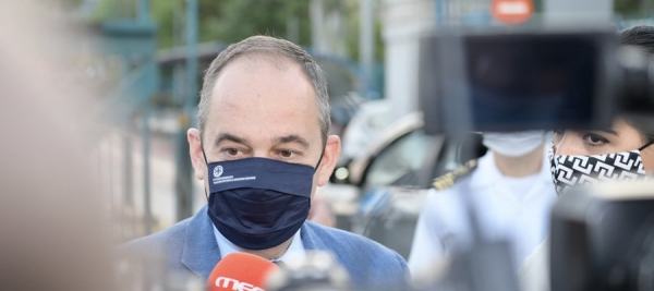 &Gamma;. &Pi;&lambda;&alpha;&kappa;&iota;&omega;&tau;ά&kappa;&eta;&sigmaf;: &Eta; &pi;&rho;&omicron;&sigma;&pi;ά&theta;&epsilon;&iota;&alpha; &gamma;&iota;&alpha; &alpha;&sigma;&phi;&alpha;&lambda;ή &tau;&alpha;&xi;ί&delta;&iota;&alpha; &mu;&epsilon; &pi;&lambda;&omicron;ί&omicron; &sigma;&upsilon;&nu;&epsilon;&chi;ί&zeta;&epsilon;&tau;&alpha;&iota; &mu;&epsilon; &alpha;&mu;&epsilon;ί&omega;&tau;&eta; έ&nu;&tau;&alpha;&sigma;&eta;