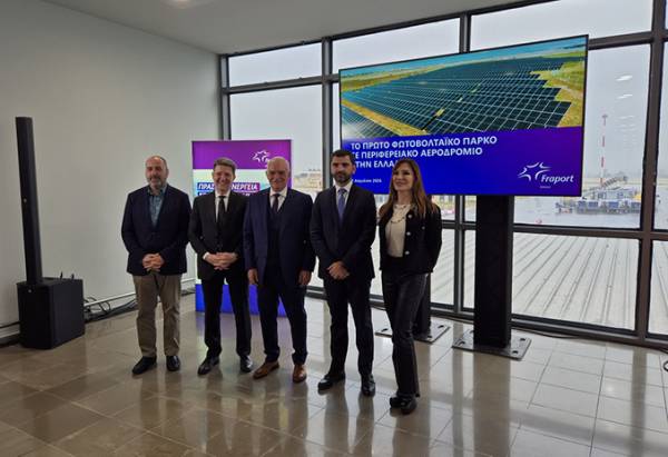 Fraport Greece: &Tau;&omicron; &pi;&rho;ώ&tau;&omicron; &phi;&omega;&tau;&omicron;&beta;&omicron;&lambda;&tau;&alpha;ϊ&kappa;ό &pi;ά&rho;&kappa;&omicron; &sigma;&tau;&omicron; &alpha;&epsilon;&rho;&omicron;&delta;&rho;ό&mu;&iota;&omicron; &laquo;&Mu;&alpha;&kappa;&epsilon;&delta;&omicron;&nu;ί&alpha;&raquo; &mu;&epsilon; 4.877 &pi;ά&nu;&epsilon;&lambda;