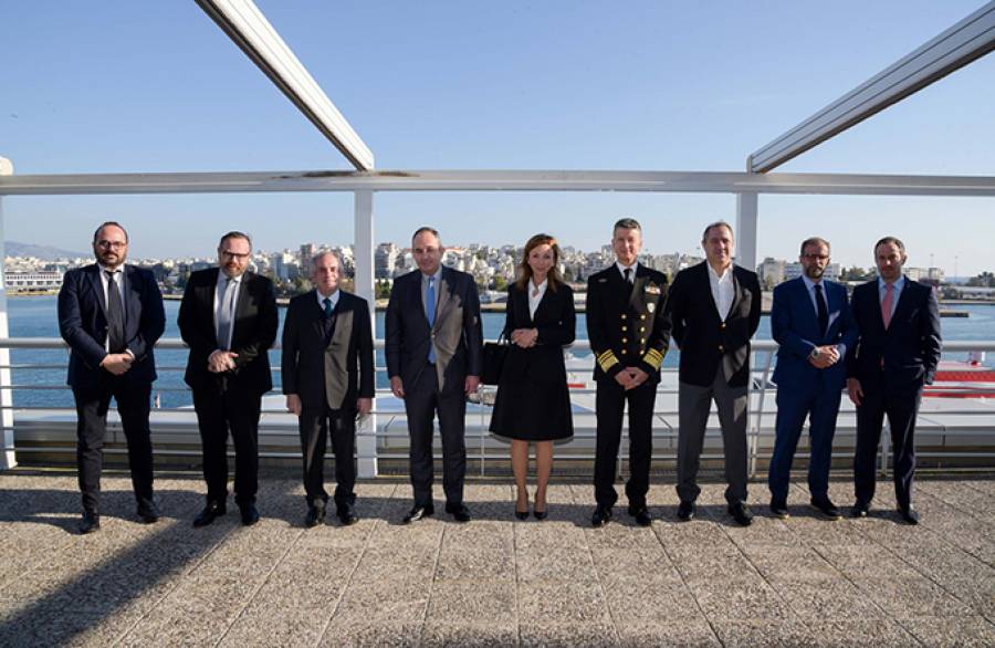 &Sigma;&upsilon;&nu;ά&nu;&tau;&eta;&sigma;&eta; &Upsilon;&Nu;&Alpha;&Nu;&Pi; &Gamma;. &Pi;&lambda;&alpha;&kappa;&iota;&omega;&tau;ά&kappa;&eta; &mu;&epsilon; &tau;&eta; &nu;έ&alpha; &delta;&iota;&omicron;ί&kappa;&eta;&sigma;&eta; &tau;&eta;&sigmaf; &Epsilon;&Epsilon;&Epsilon;