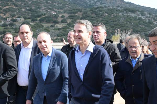 &Pi;&lambda;&alpha;&kappa;&iota;&omega;&tau;ά&kappa;&eta;&sigmaf; &alpha;&pi;ό &Kappa;&rho;ή&tau;&eta;: &Tau;&alpha; έ&rho;&gamma;&alpha; &pi;&omicron;&upsilon; &upsilon;&lambda;&omicron;&pi;&omicron;&iota;&omicron;ύ&nu;&tau;&alpha;&iota; &kappa;&alpha;&iota; &pi;&rho;&omicron;&gamma;&rho;&alpha;&mu;&mu;&alpha;&tau;ί&zeta;&omicron;&nu;&tau;&alpha;&iota; &sigma;&tau;&eta;&nu; &Kappa;&rho;ή&tau;&eta; &alpha;&pi;&omicron;&delta;&epsilon;&iota;&kappa;&nu;ύ&omicron;&upsilon;&nu; &tau;&eta; &sigma;&eta;&mu;&alpha;&sigma;ί&alpha; &pi;&omicron;&upsilon; &delta;ί&nu;&epsilon;&iota; &eta; &Nu;έ&alpha; &Delta;&eta;&mu;&omicron;&kappa;&rho;&alpha;&tau;ί&alpha; &sigma;&tau;&omicron; &nu;&eta;&sigma;ί &mu;&alpha;&sigmaf;