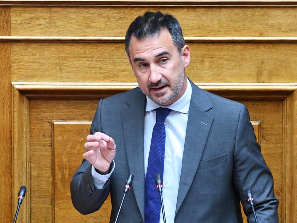 &Pi;&alpha;&rho;&alpha;&iota;&tau;ή&theta;&eta;&kappa;&epsilon; &omicron; &Alpha;&lambda;έ&xi;&eta;&sigmaf; &Chi;&alpha;&rho;ί&tau;&sigma;&eta;&sigmaf; &alpha;&pi;ό &pi;&rho;ό&epsilon;&delta;&rho;&omicron;&sigmaf; &tau;&eta;&sigmaf; &Nu;έ&alpha;&sigmaf; &Alpha;&rho;&iota;&sigma;&tau;&epsilon;&rho;ά&sigmaf;