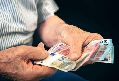 &Pi;&rho;&iota;&nu; &alpha;&pi;ό &tau;&alpha; &Chi;&rho;&iota;&sigma;&tau;&omicron;ύ&gamma;&epsilon;&nu;&nu;&alpha; &eta; &pi;&lambda;&eta;&rho;&omega;&mu;ή &tau;&omega;&nu; &sigma;&upsilon;&nu;&tau;ά&xi;&epsilon;&omega;&nu; &Iota;&alpha;&nu;&omicron;&upsilon;&alpha;&rho;ί&omicron;&upsilon;