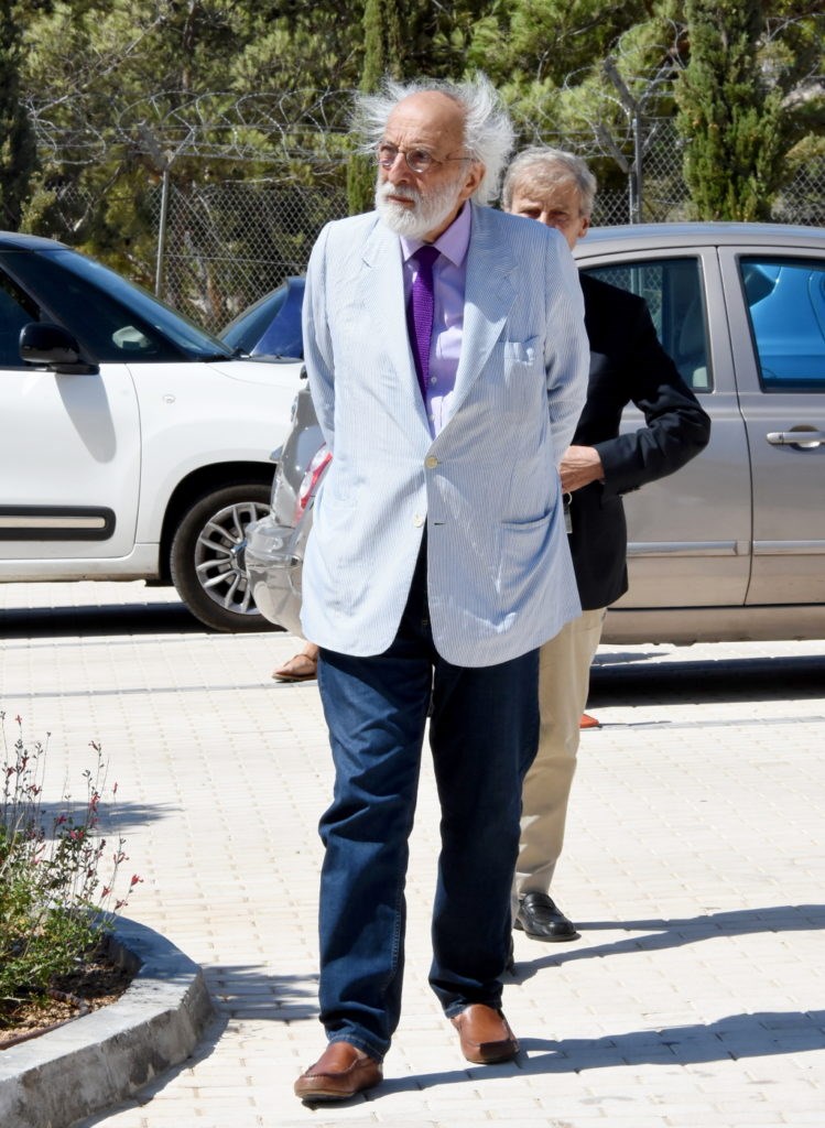 κηδεια ριζου λυκουρεζος